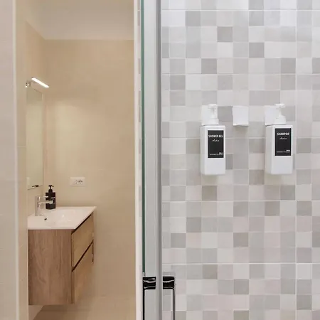 Attico Con Balcone - Mare E Comfort Apartman *