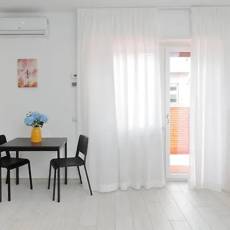 Apartman Attico Con Balcone - Mare E Comfort *