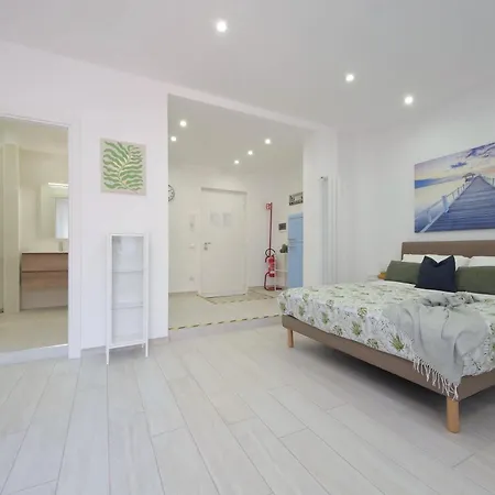 Attico Con Balcone - Mare E Comfort Ostie